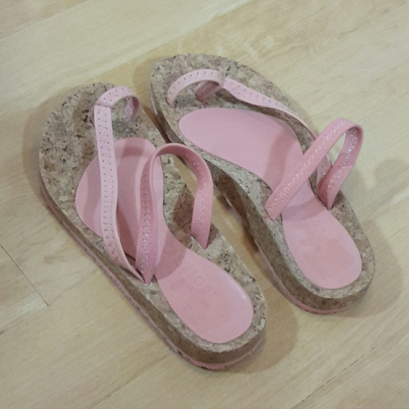 pink comfort sandals
